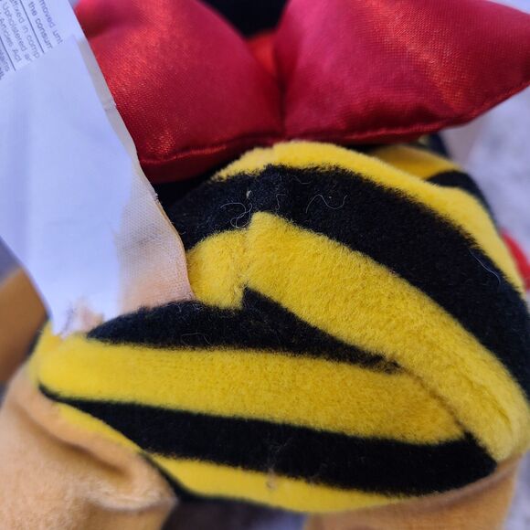 Winnie the Pooh Heart BumbleBee Disney Store Bean Bag Stuffed Plush Animal Bear - Picture 7 of 7